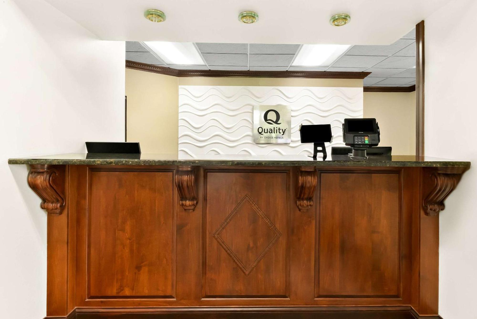 Quality Inn Russellville Экстерьер фото