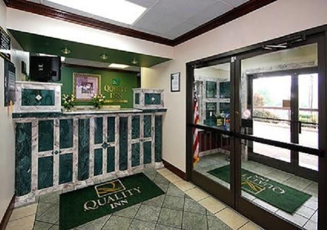 Quality Inn Russellville Экстерьер фото